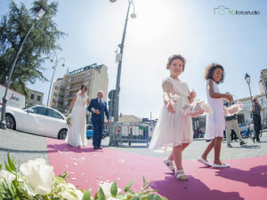 31 sposa con damigelle